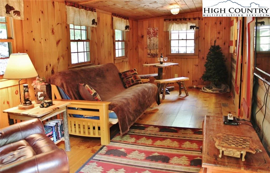 Image number 6 for the current listing