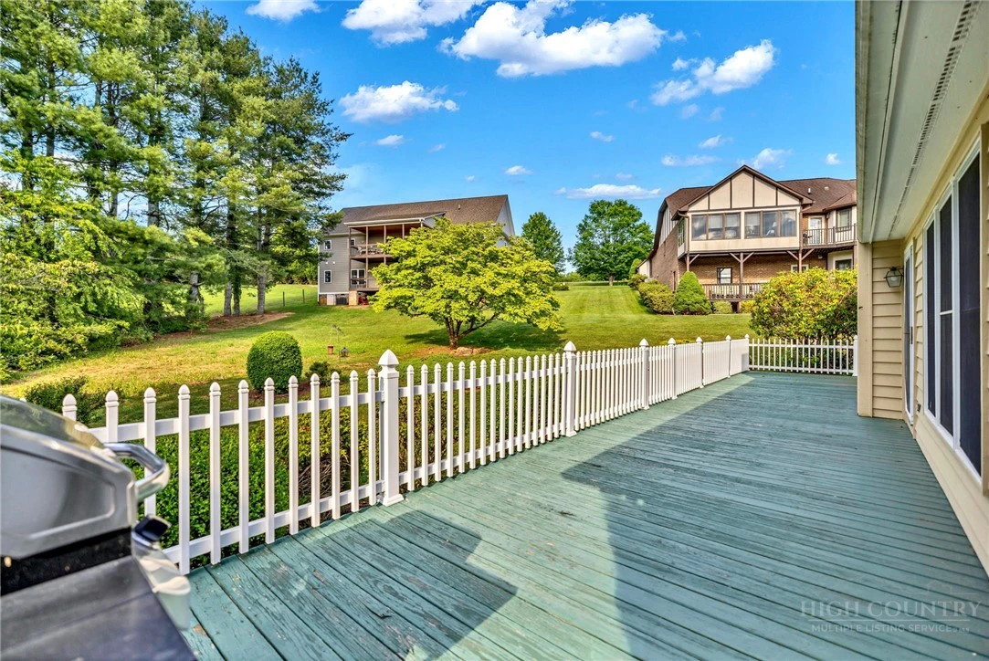 Image number 5 for the current listing