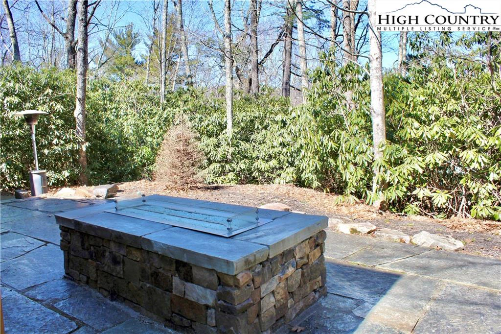 Image number 9 for the current listing