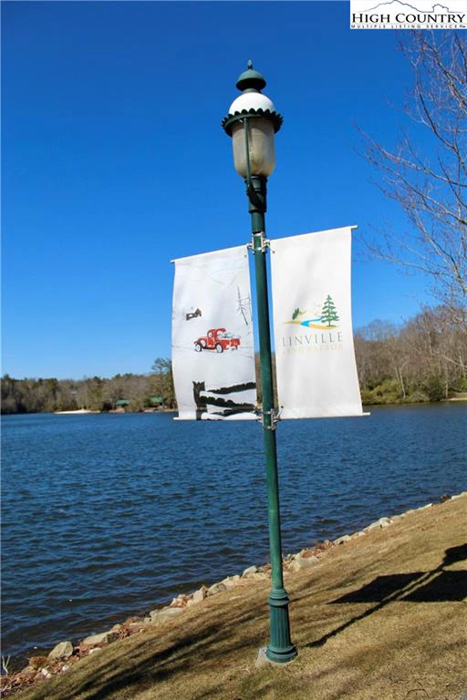 Image number 2 for the current listing