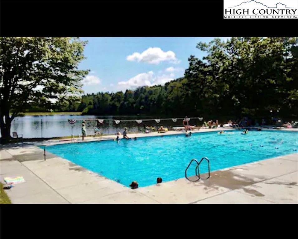 Image number 16 for the current listing