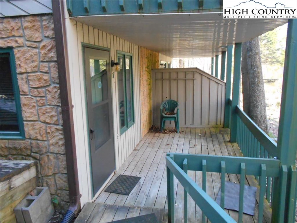 Image number 11 for the current listing