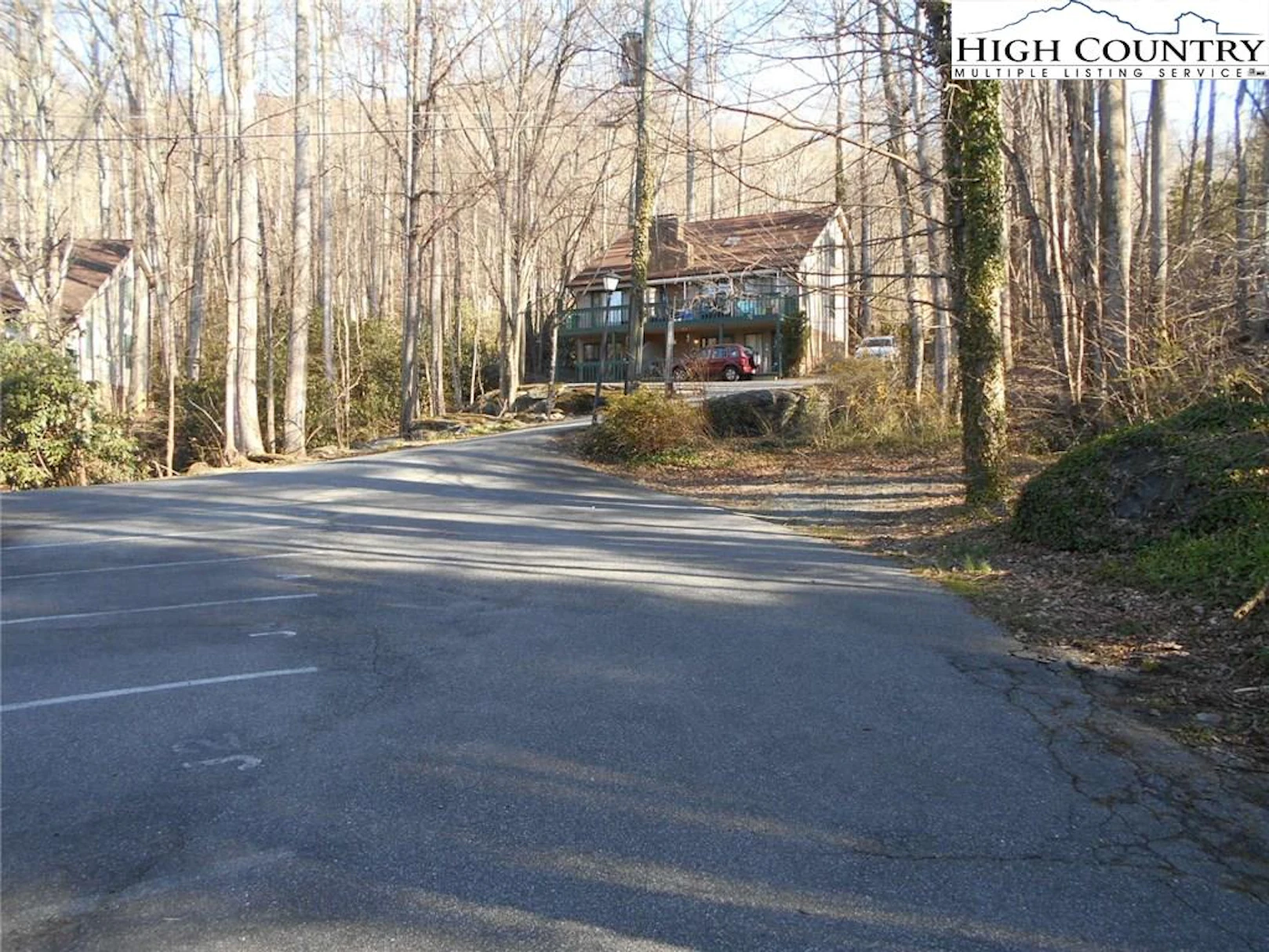 Image number 14 for the current listing