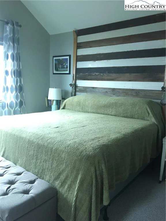 Image number 7 for the current listing