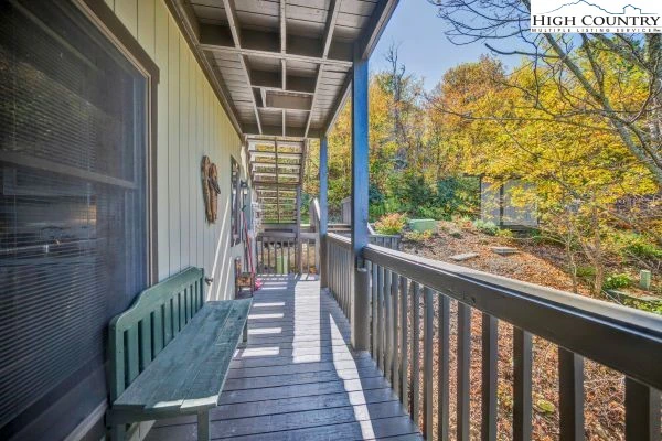 Image number 8 for the current listing