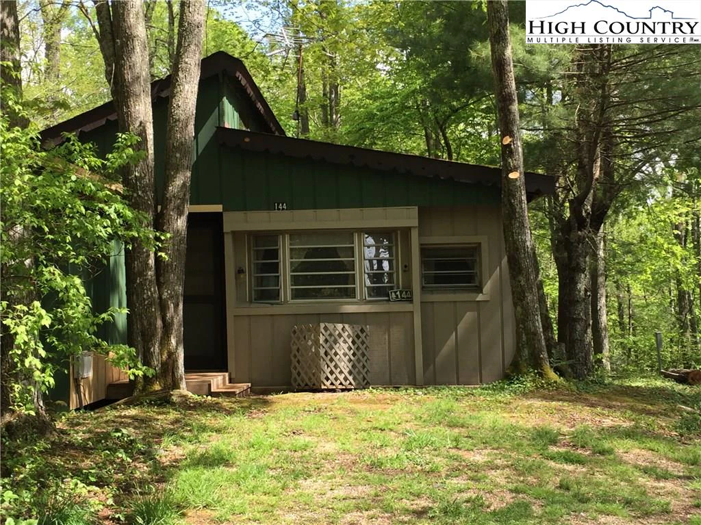 Image number 1 for the current listing