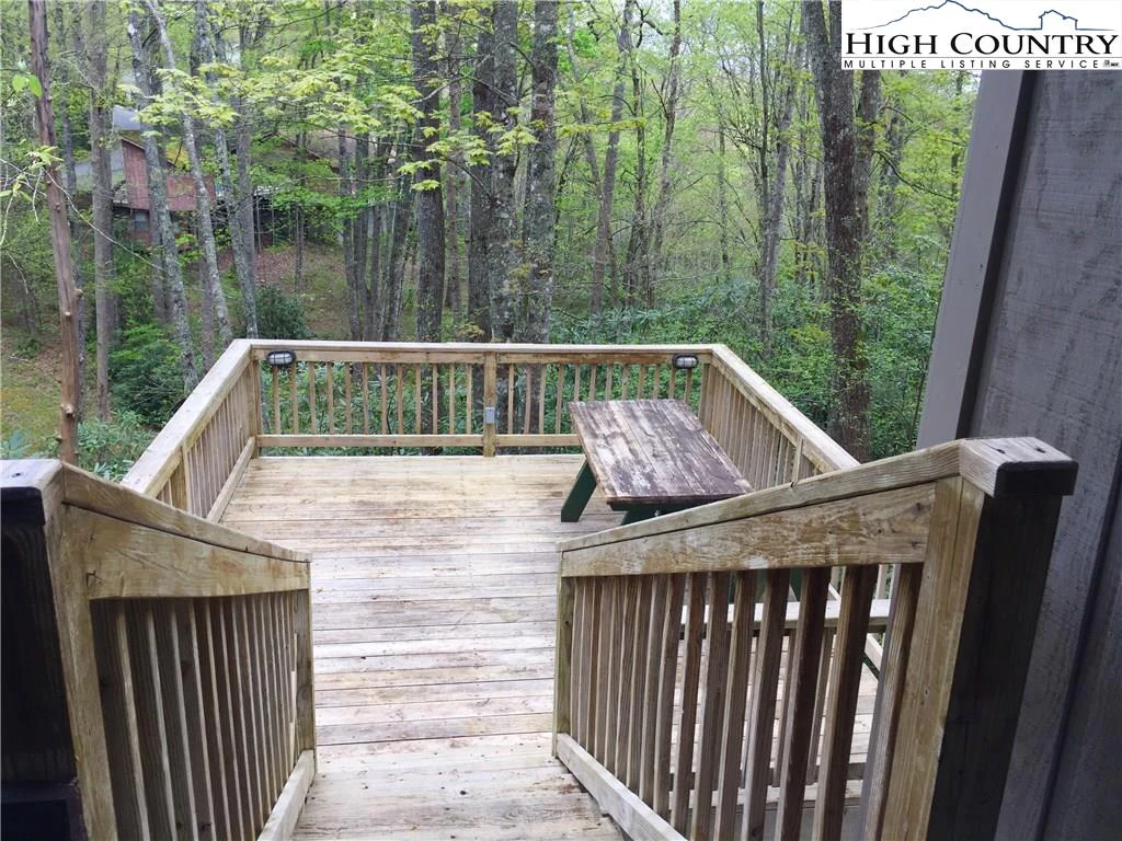Image number 7 for the current listing