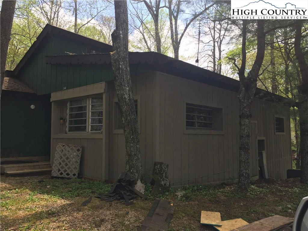 Image number 3 for the current listing
