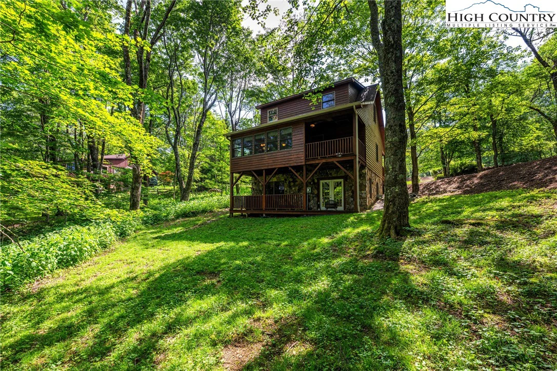 Image number 16 for the current listing