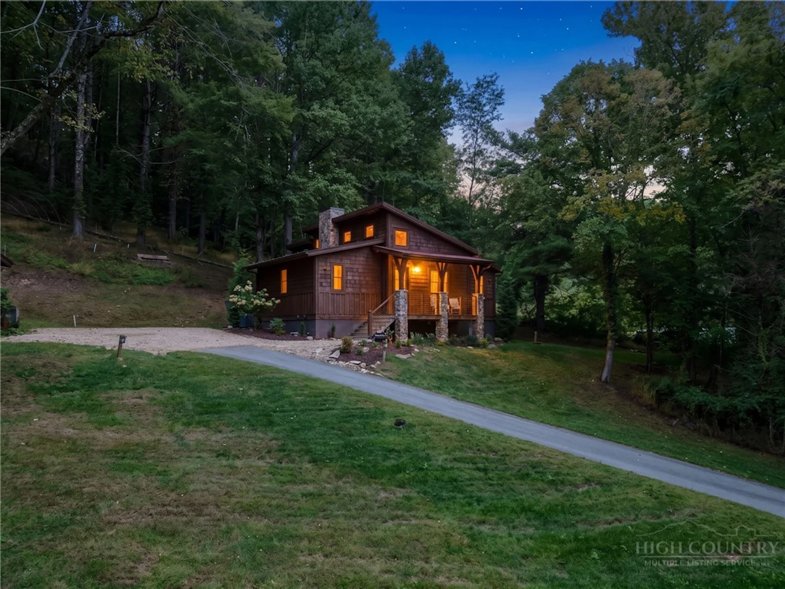 Image number 1 for the current listing