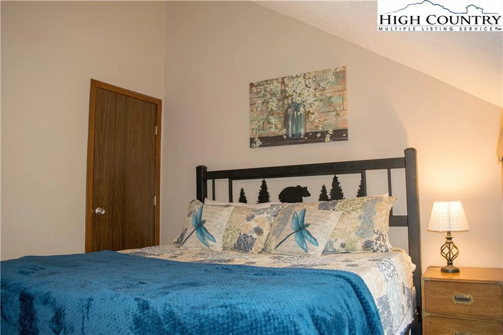 Image number 10 for the current listing