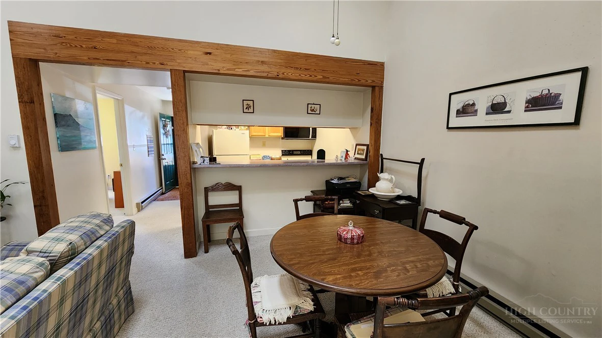 Image number 14 for the current listing