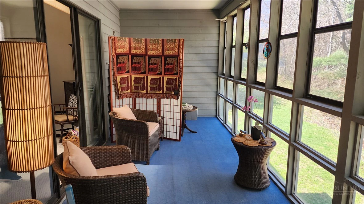 Image number 12 for the current listing