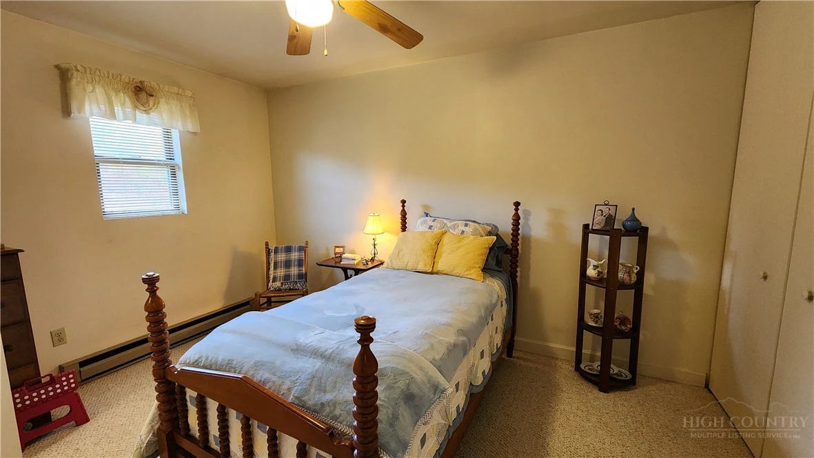 Image number 7 for the current listing
