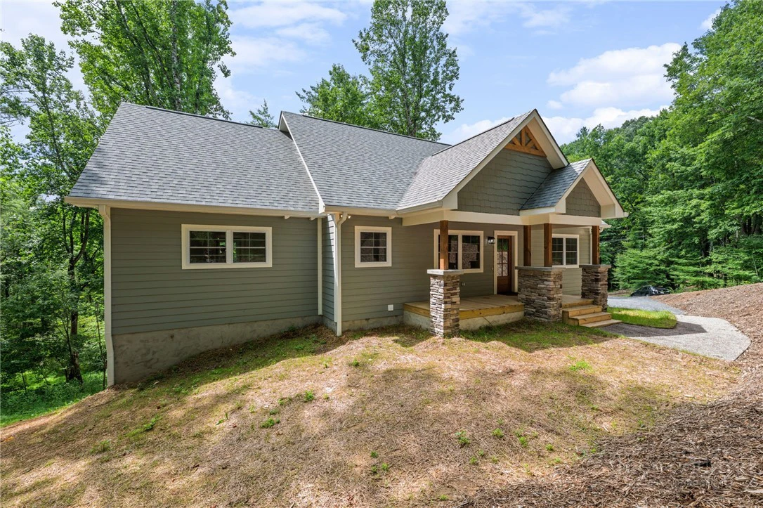 Image number 2 for the current listing