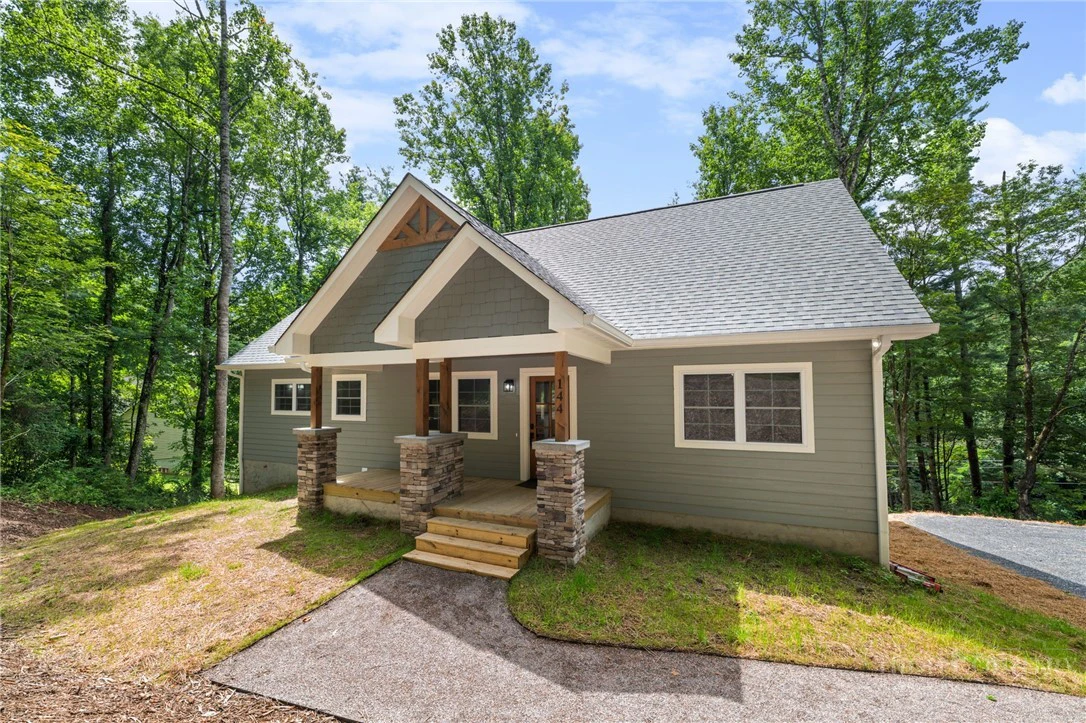Image number 3 for the current listing