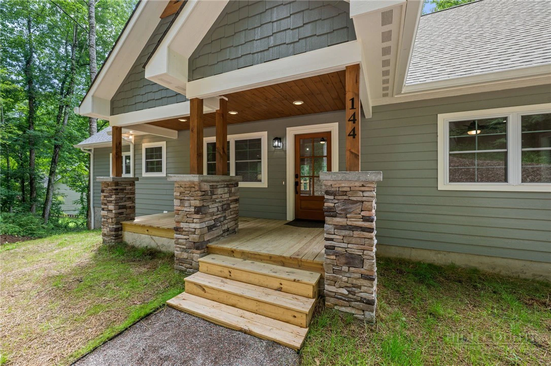 Image number 4 for the current listing