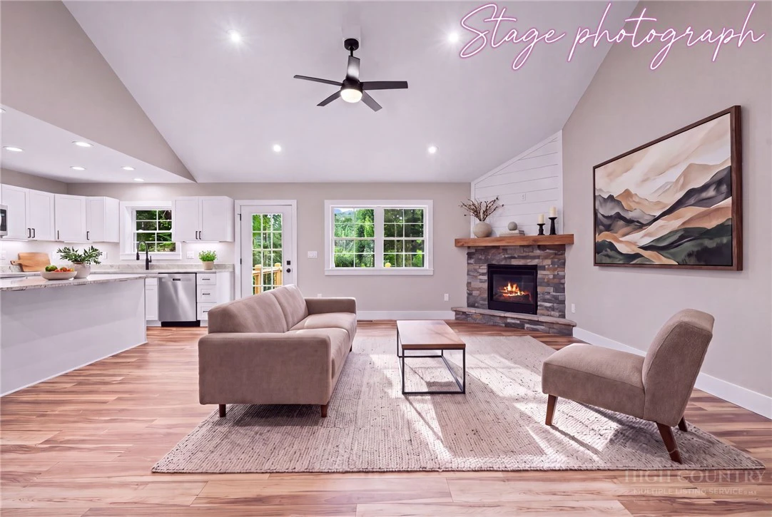 Image number 7 for the current listing