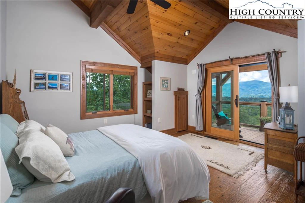 Image number 6 for the current listing