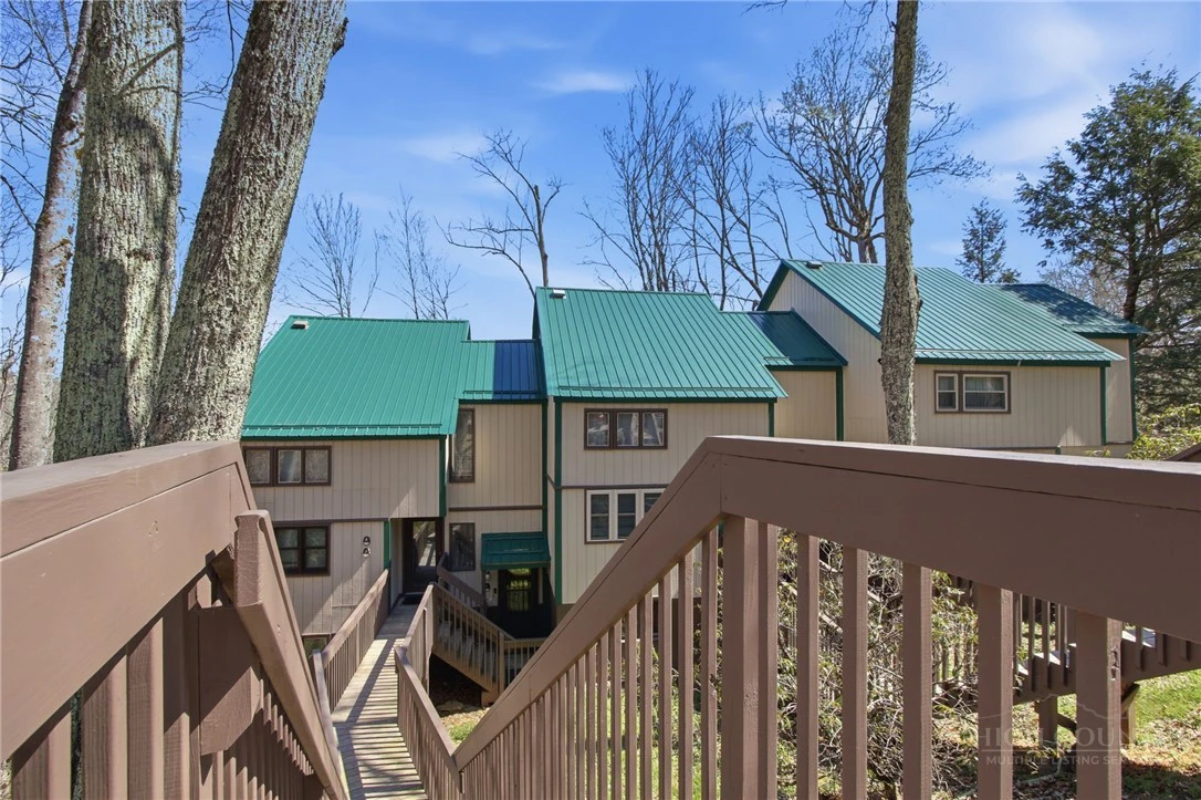 Image number 5 for the current listing