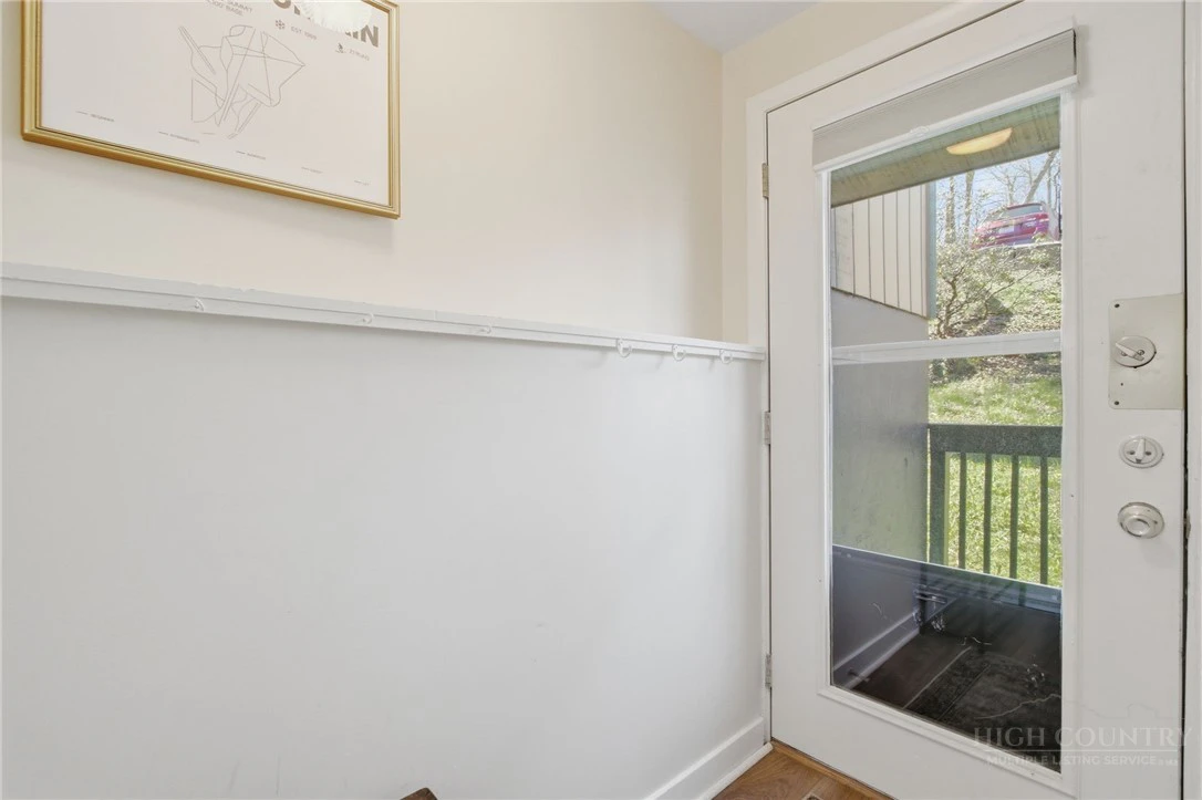 Image number 12 for the current listing