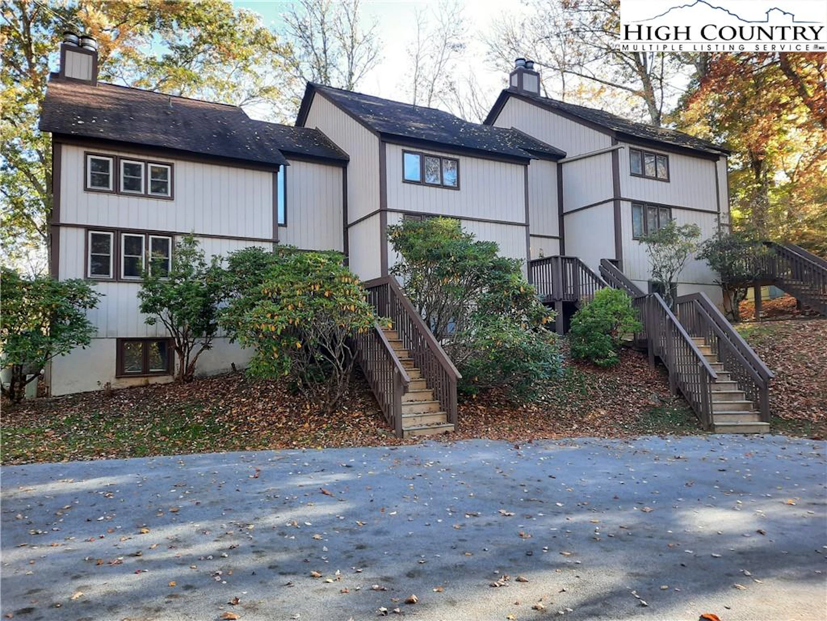 Image number 1 for the current listing