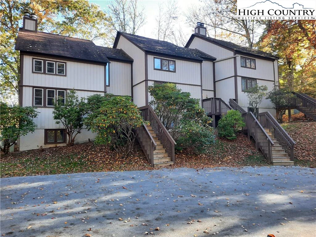 Image number 1 for the current listing