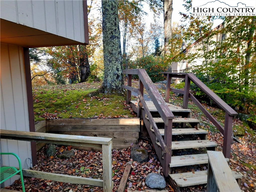 Image number 9 for the current listing