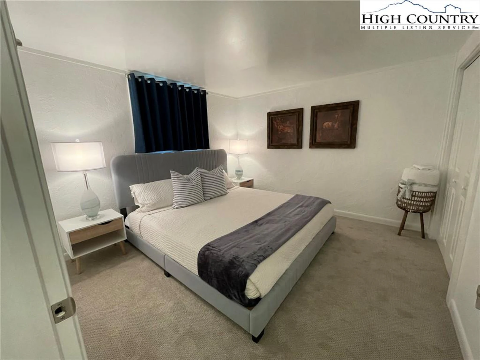 Image number 9 for the current listing