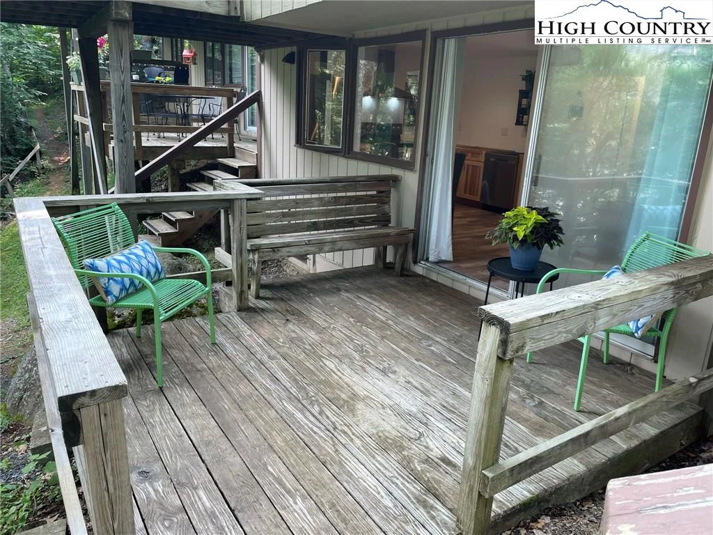 Image number 13 for the current listing