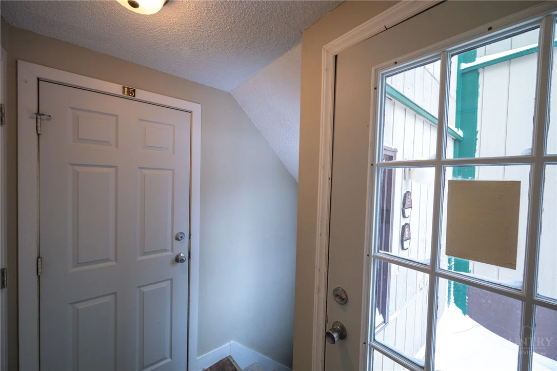 Image number 3 for the current listing
