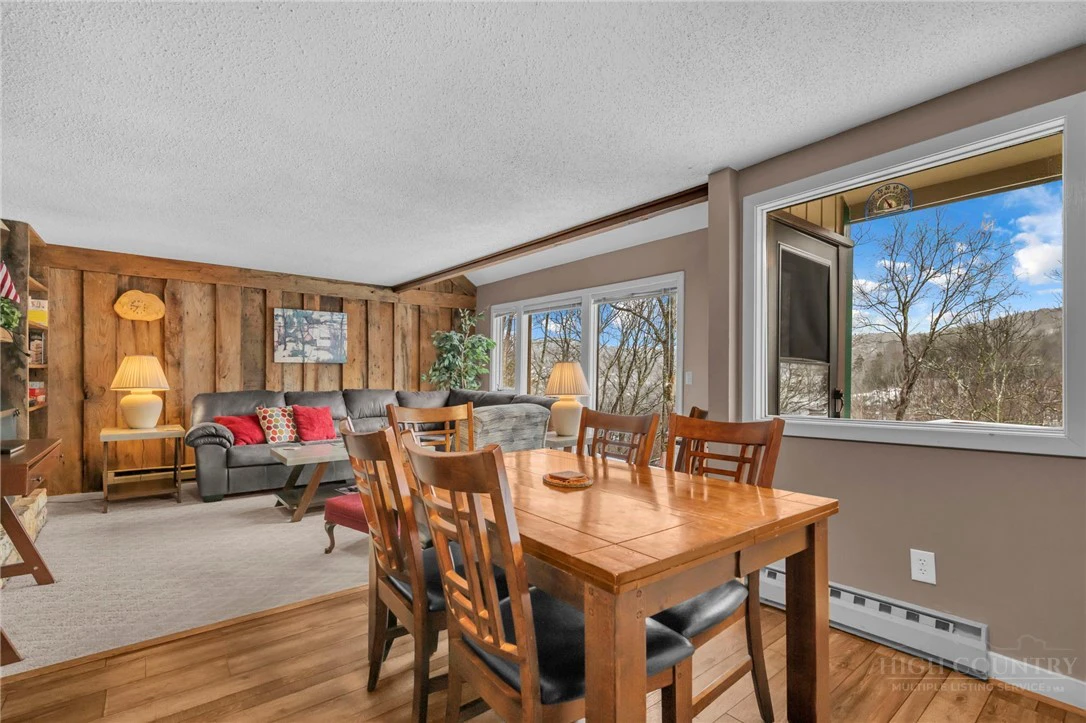 Image number 15 for the current listing