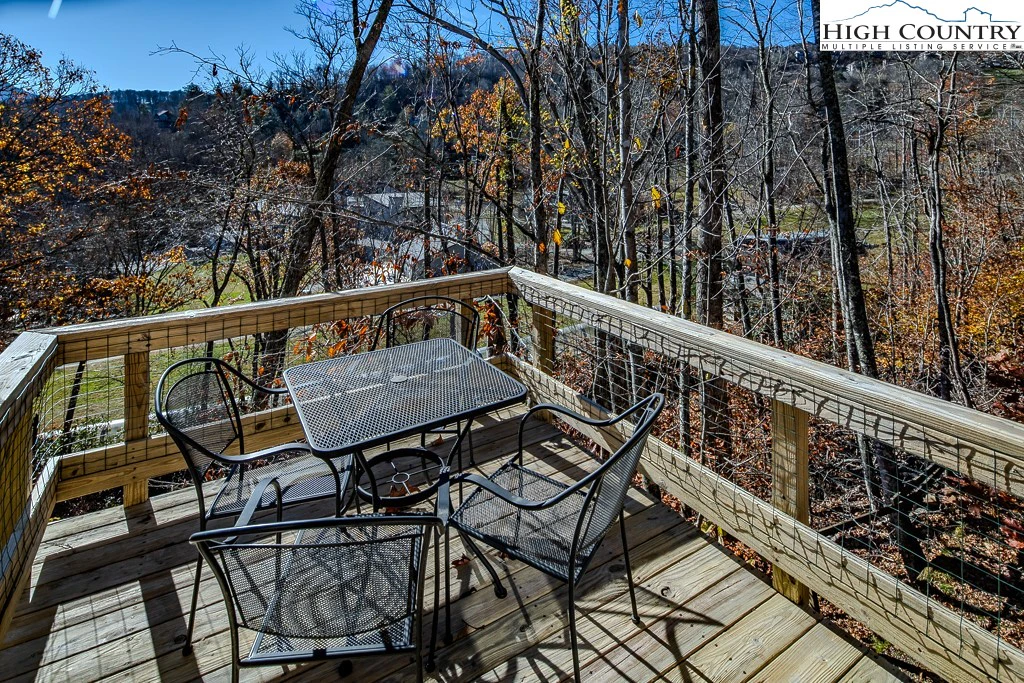 Image number 5 for the current listing