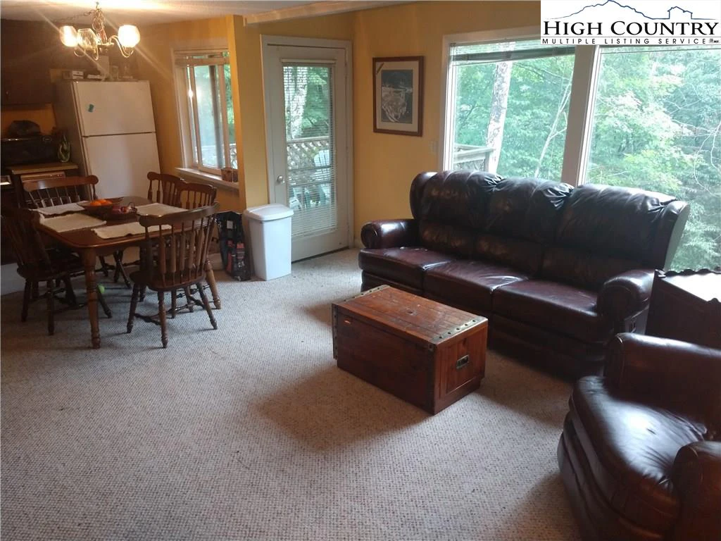 Image number 1 for the current listing