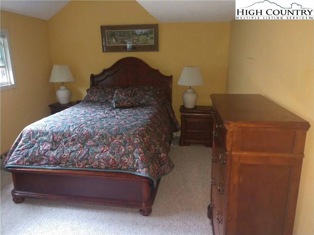 Image number 12 for the current listing