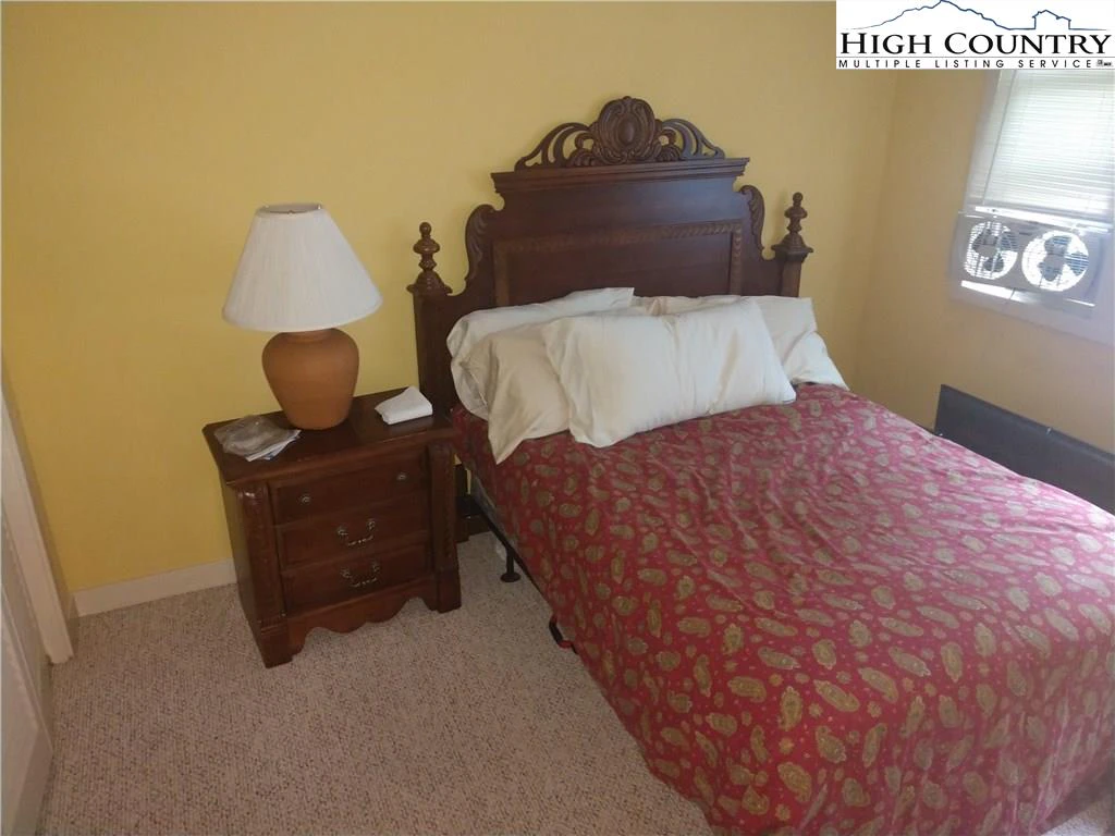 Image number 10 for the current listing