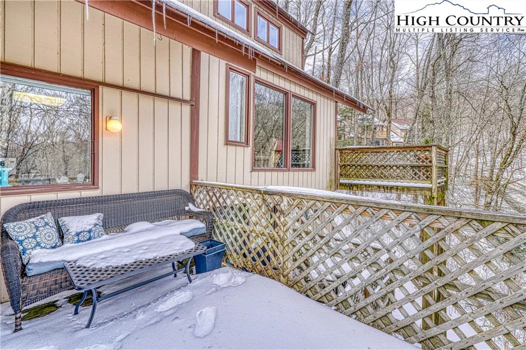 Image number 8 for the current listing