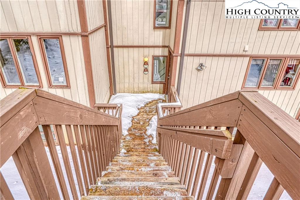 Image number 10 for the current listing