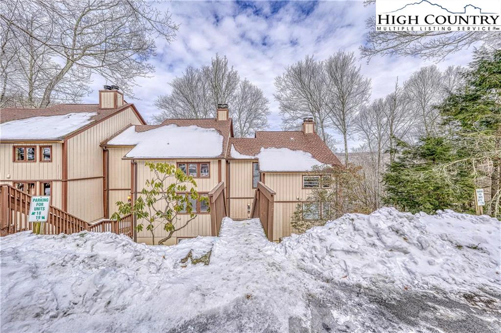 Image number 11 for the current listing