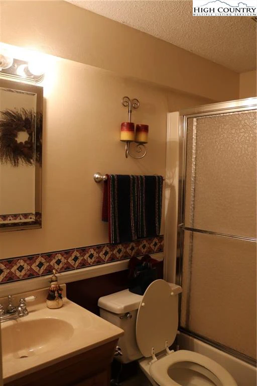 Image number 7 for the current listing