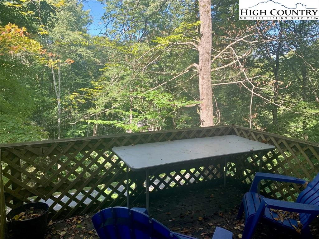 Image number 13 for the current listing