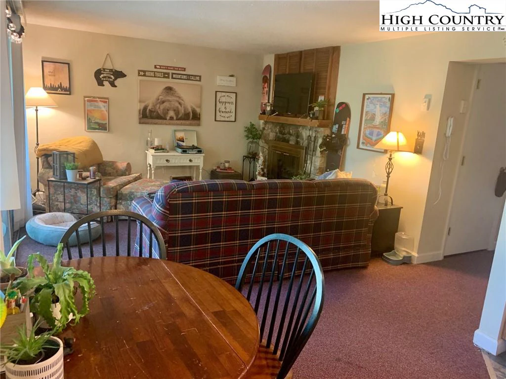 Image number 6 for the current listing