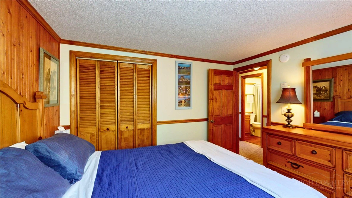 Image number 10 for the current listing