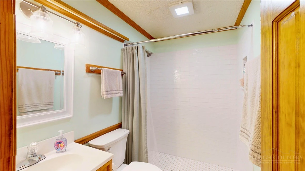 Image number 6 for the current listing