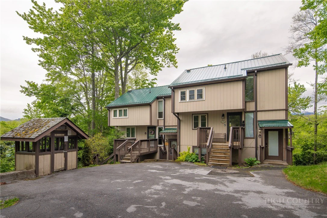 Image number 2 for the current listing