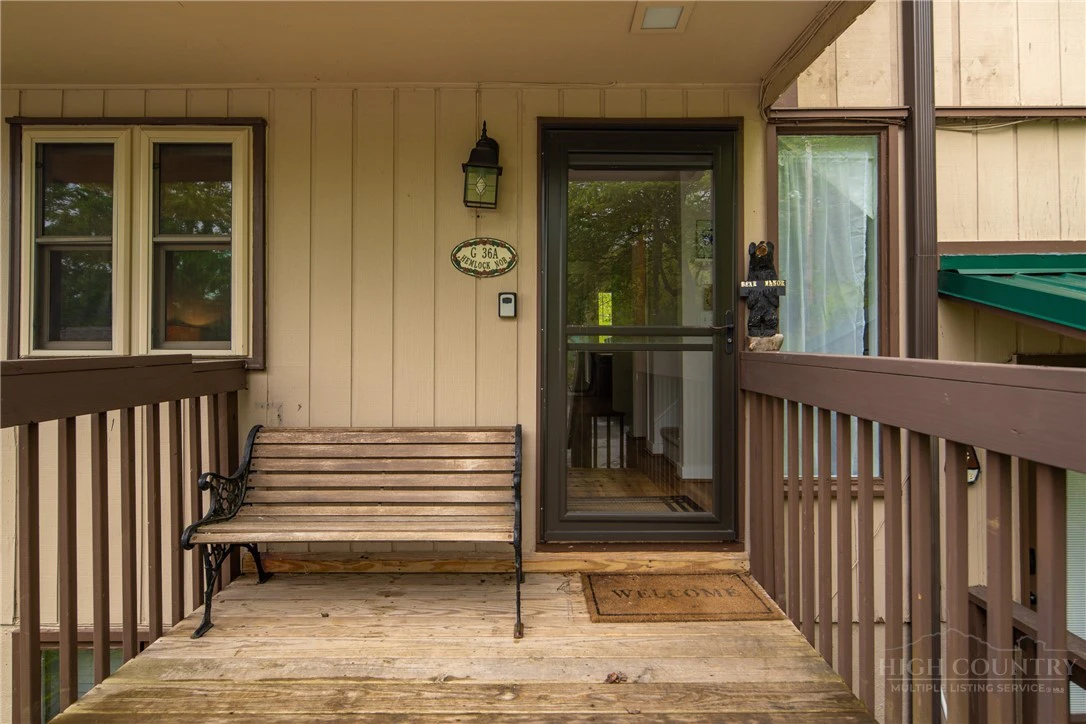 Image number 3 for the current listing