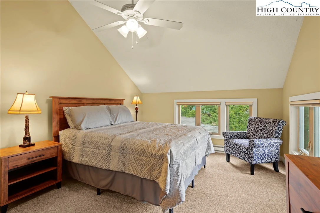 Image number 9 for the current listing