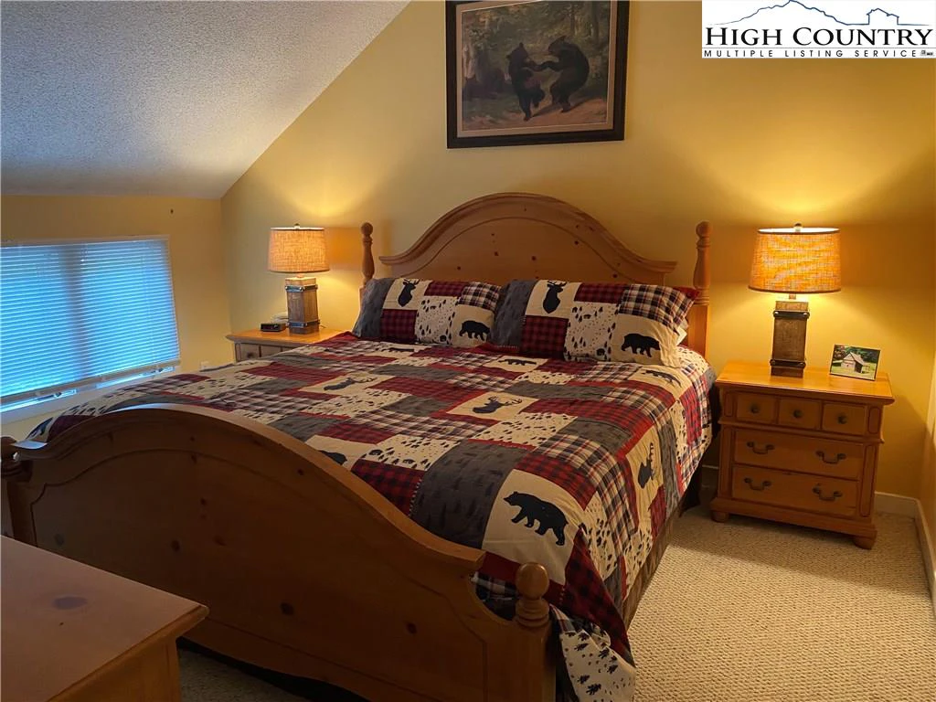 Image number 7 for the current listing