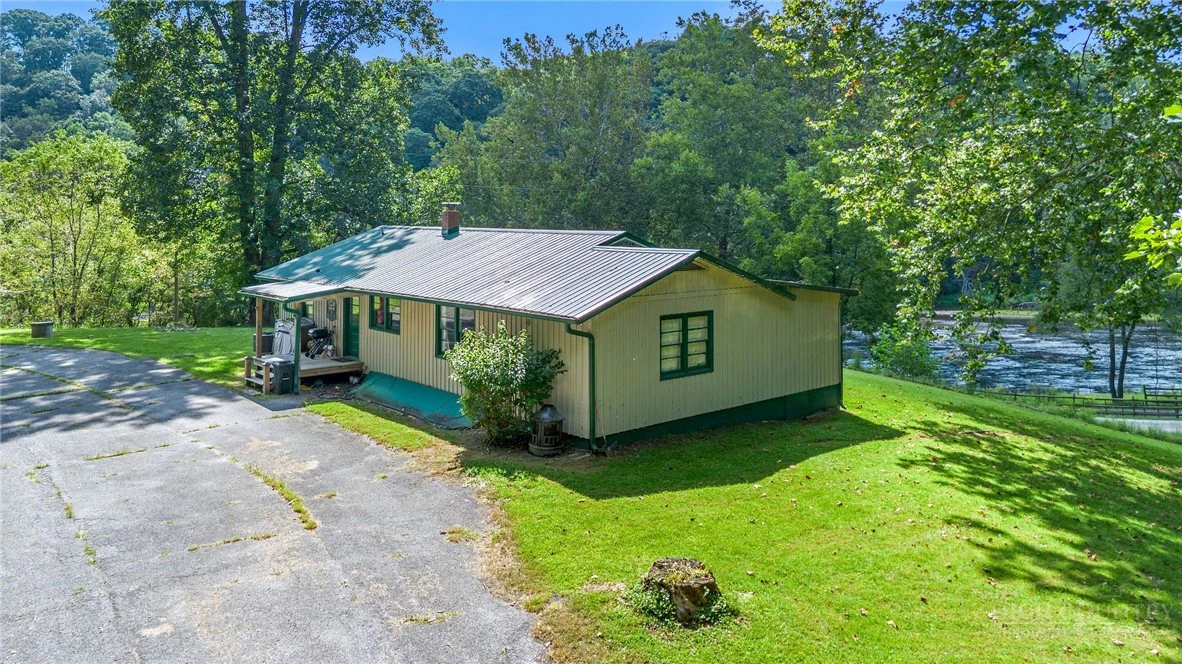 Image number 2 for the current listing