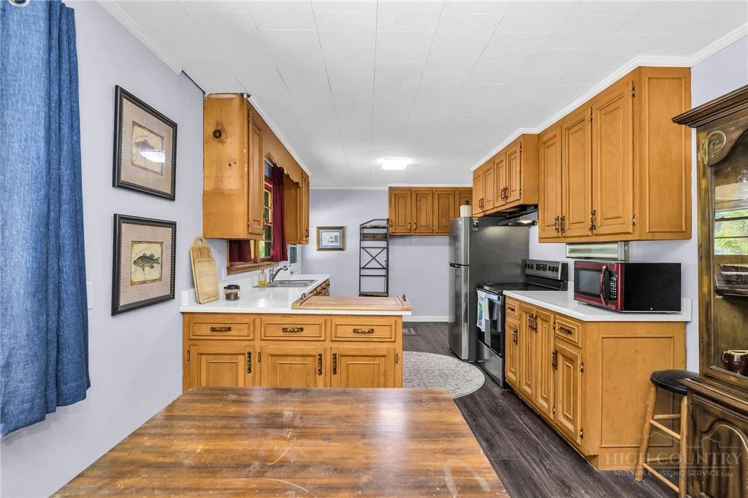 Image number 12 for the current listing